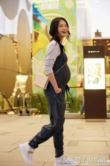 所以,你看,怀孕期间健身,不仅能保持身材,还能帮助孕妇产后恢复,何乐