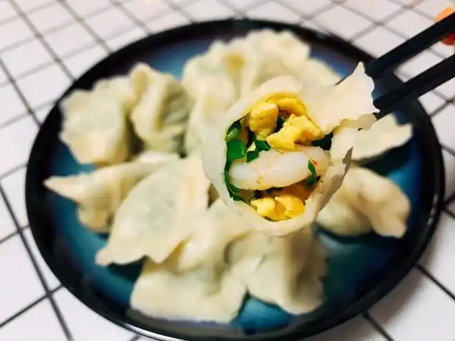 韭菜鸡蛋虾仁馅水饺的做法