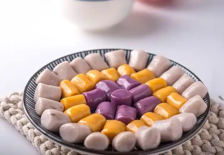 五彩缤纷的芋圆