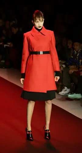 纽约时装周尚杂志系列报道– 后现代美女战士: vivienne tam