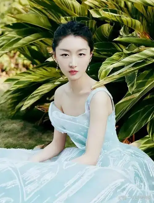 世上绿茶千千万,最怕周冬雨这一款,她的手段太高明了!