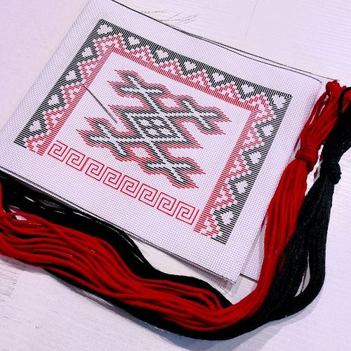 阿卯苗族新款花衣背领印花绣片模板大粗挑花布苗族特色