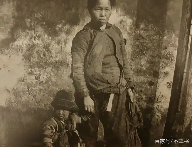 老照片:遭受日寇入侵下的中国 劫难之下的平民百姓