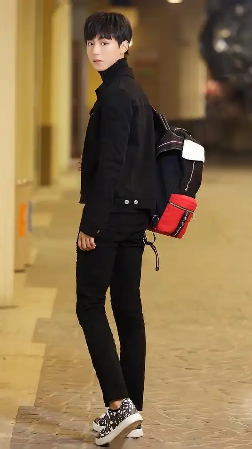 yookinkin  2016年12月8日 23:47   关注  王俊凯 明星 摄影 tfboys