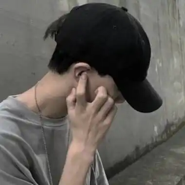 2020霸气侧漏男生头像孤独了一个世界