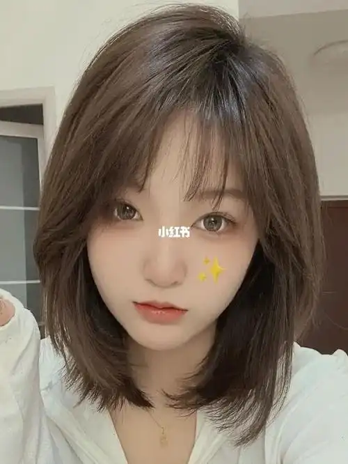 不挑脸型的初恋高级感锁骨发超显气质发型