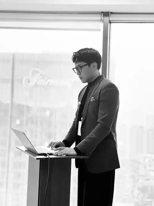 你逃几节课,哈哈哈……#老师  #培训  #主持人培训  #主持人黄浩波