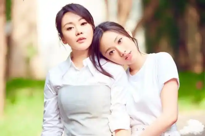 闫妮的个人资料简介(土味闫妮的事业和感情坎坷路) 闫妮的简历和生活