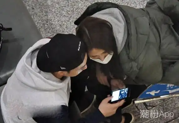 张艺兴的助理是谁 网曝疑似是他的表姐