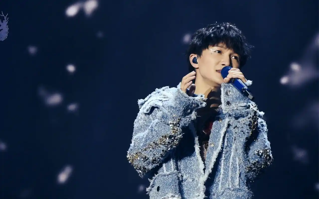 【周深】《圣诞结》live 高清近景 20191221上海 c929星球