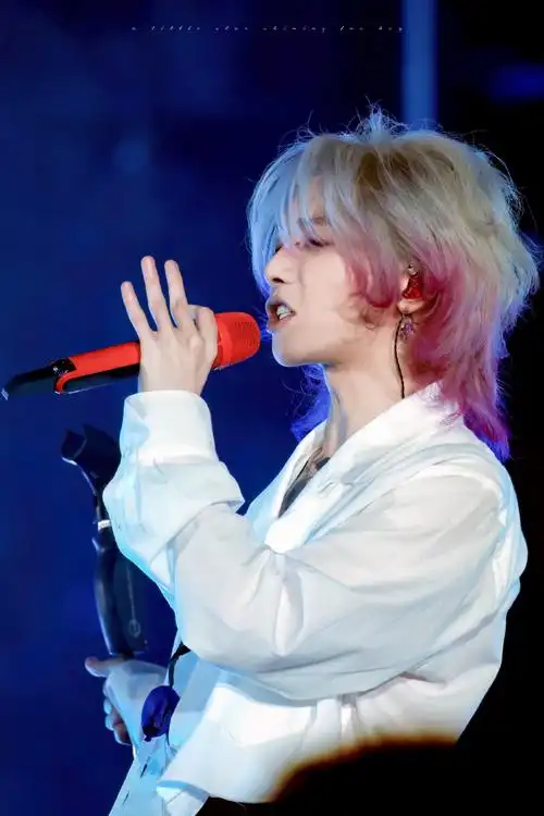 华晨宇超话好喜欢宝贝无所顾忌跟我们撒娇的样子.