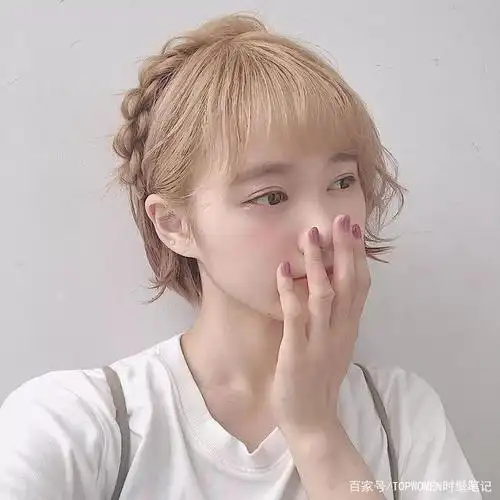 一周不重样,短发女生"必备"的人气编发look