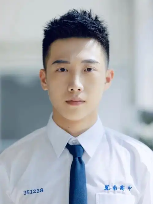 第1款:小飞机头发型