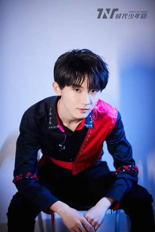 时代少年团2020瑞丽时尚盛典帅气图片写真27