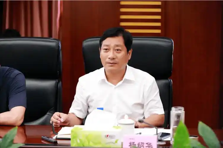 市长张福增主持会议.加快建设"法治遵化