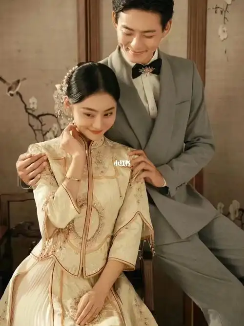 中西结合秀禾西装超级好看的婚纱照