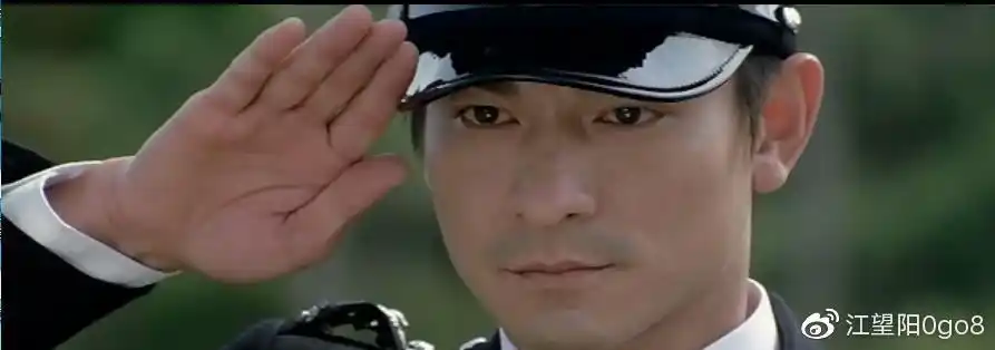 和《无间道3》的后半部分剪辑,也就是刘建明向陈永仁的墓碑敬礼,然后