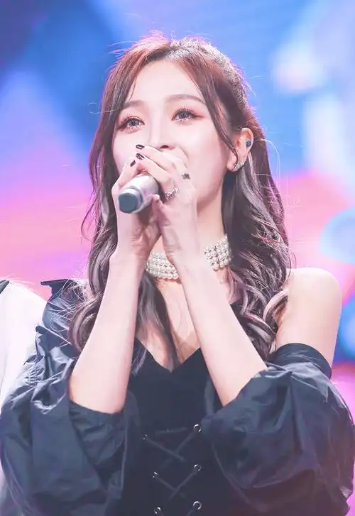 吴宣仪创造101高清图片