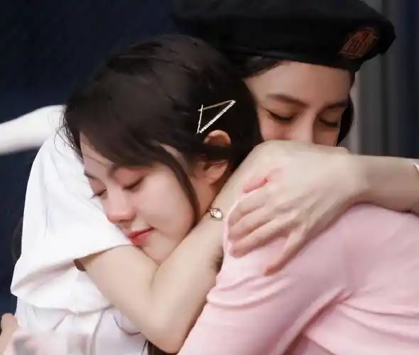 "扮猪吃虎"杨颖:保护赵今麦,给赵丽颖安全感,杨颖情商有多高_baby