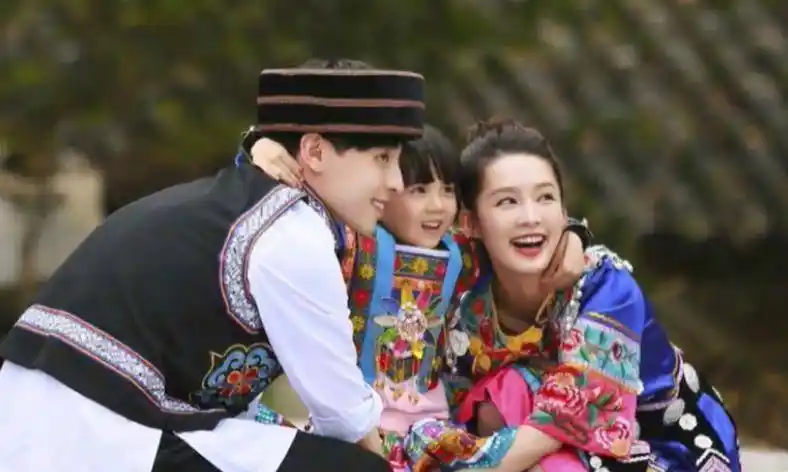 邓伦李沁被盯上了?网友:这是什么关系?头像都已经换了