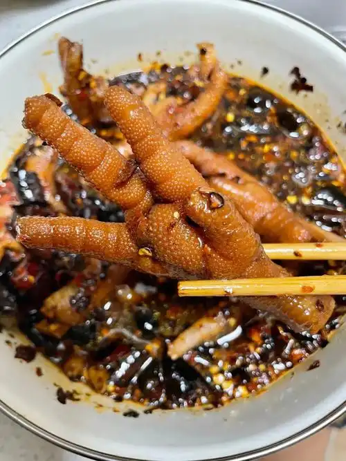 超级好吃的胡辣壳鸡脚糊辣焦香q弹入味