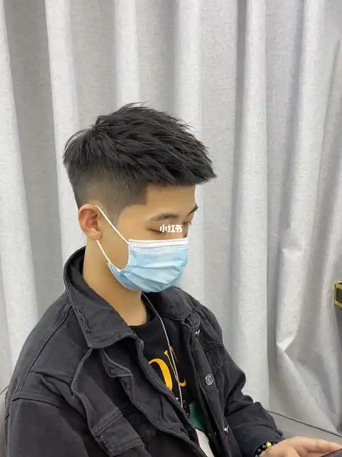 男生35厘米留什么发型干净又清爽