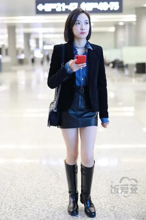 宋茜现身机场,穿了双靴子像塑料雨鞋,网友:今年秋冬的新时尚?