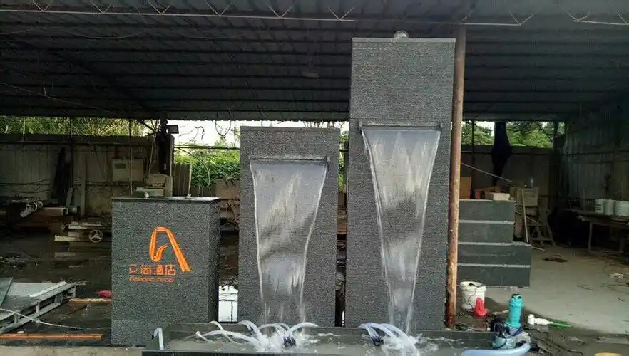 答应我你会喜欢它的瀑布水幕墙