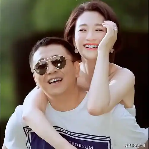 李小冉当年的求婚现场太霸道了!_徐佳宁_谢娜_感情