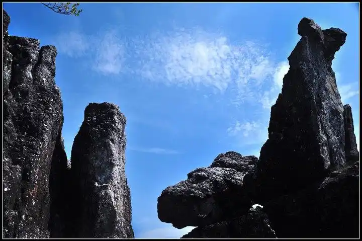 家乡的八宝山风光