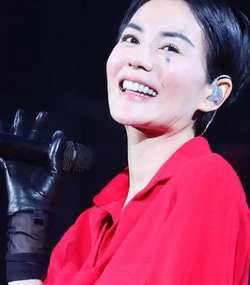 回顾王菲进不了前五徐小凤排第二十大女歌手究竟谁是第一