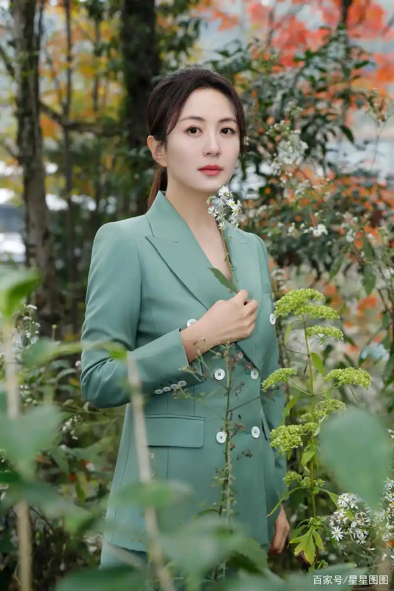 明星图集~杨舒童