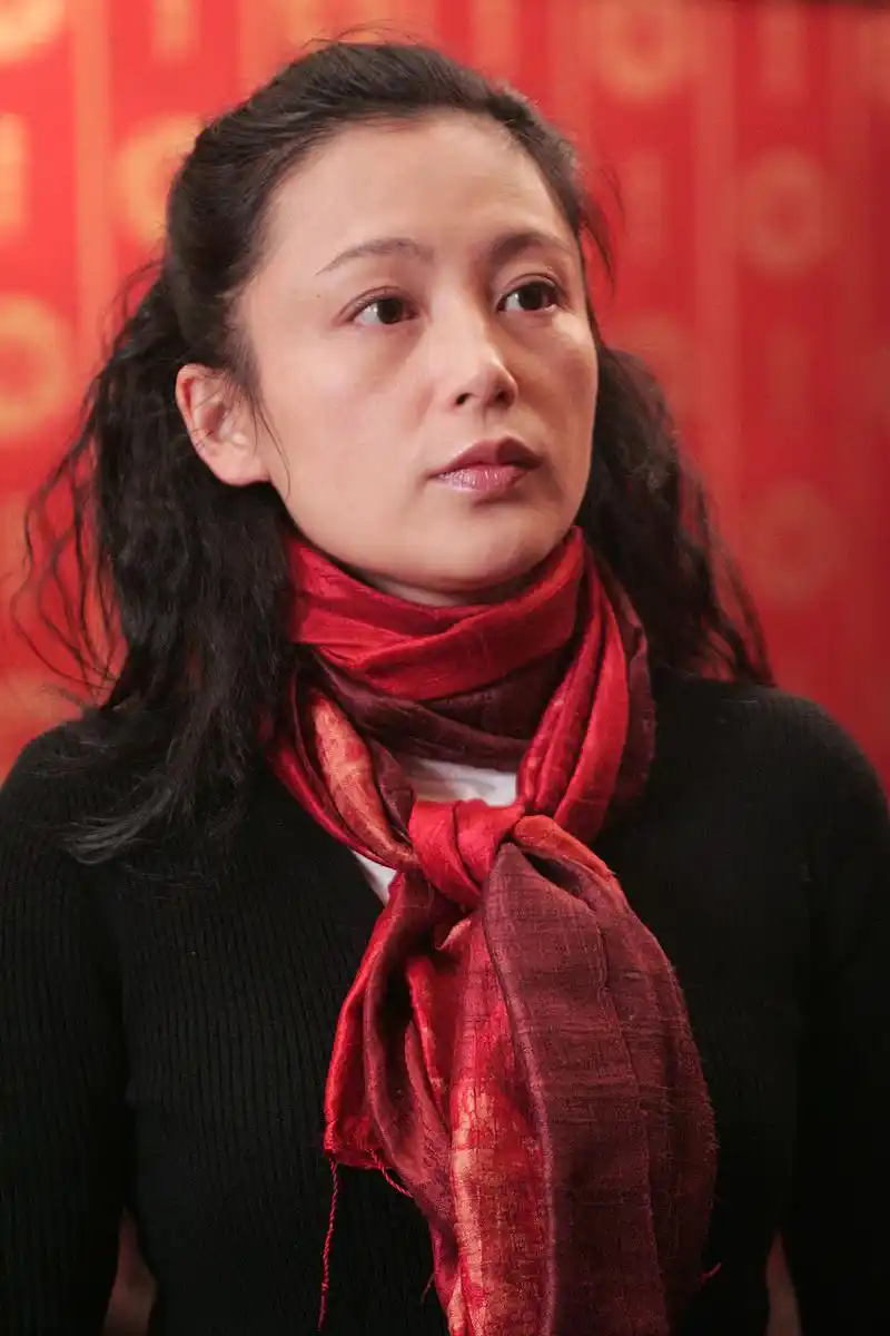 会不会比现在更红?"没想到,陈凯歌的回答把陈红肺都快气炸了!