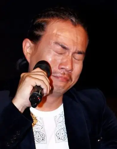 韩46岁男歌手被曝与二婚妻子闹离婚