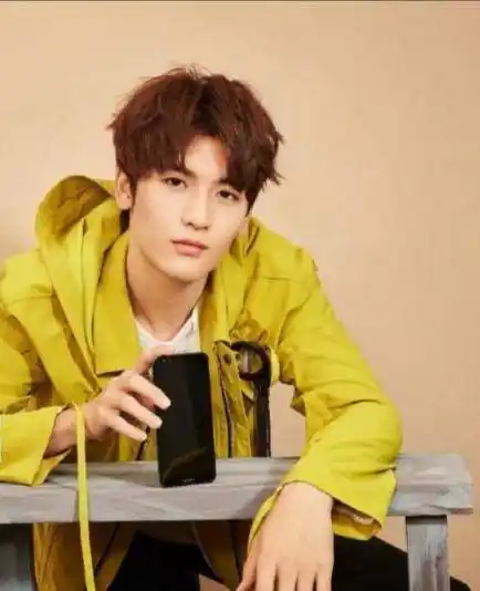 距离事件已经过去很久了,现在黄俊捷才道歉,在此之前没有更新社交网上