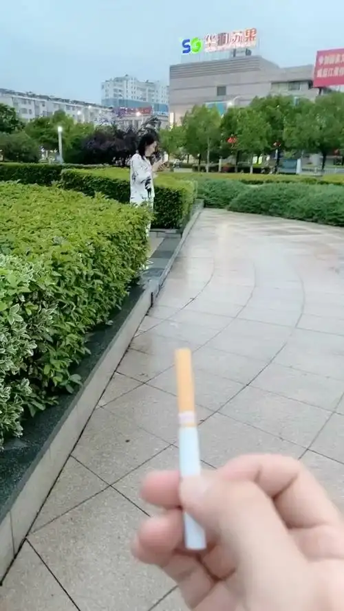 臭妹妹 怎么乱喊 不过你逃跑的样子 像极了爱情#上热门