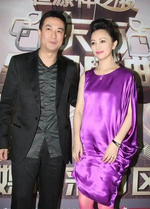 阔太罗海琼真敢穿!