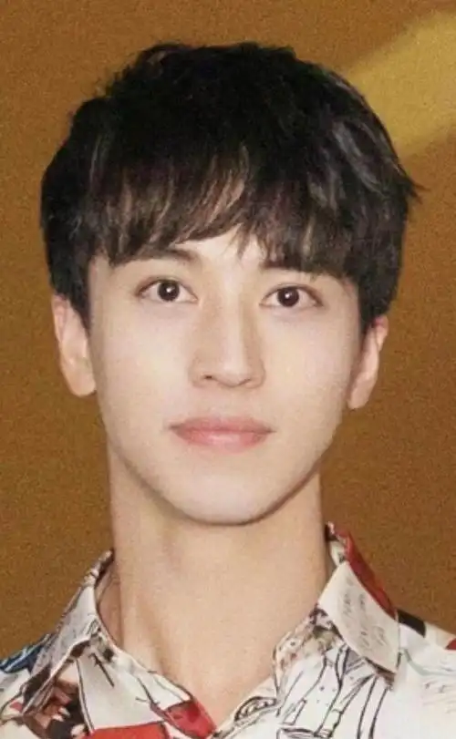 取假体紧致皮肤修复双眼皮明星整容失败想要回春得多努力