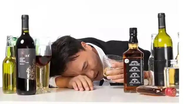 喝醉酒解酒最好的方法(酒喝醉了怎么办有什么解酒的方法) - 秋霞网