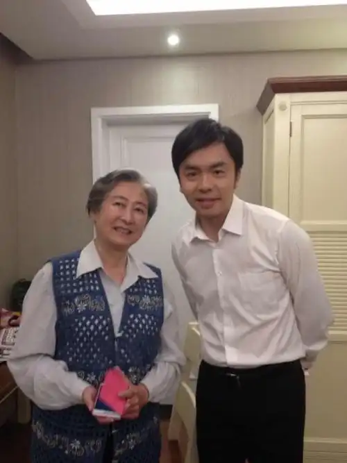 李梓老师长孙任重分别和刘广宁,曹雷,曹景行的合影