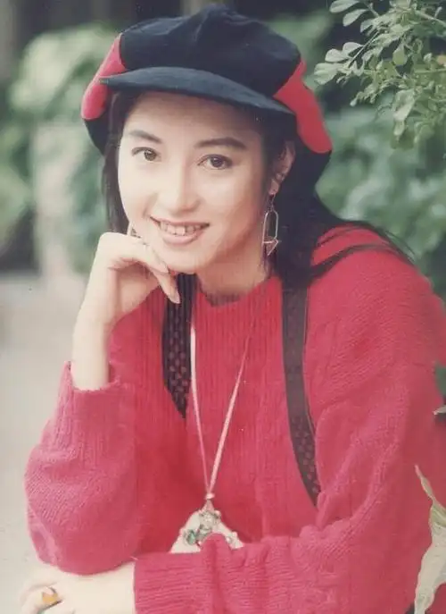 突传死讯香港女歌手黎明诗患癌离世曾公开出柜与女友同居多年