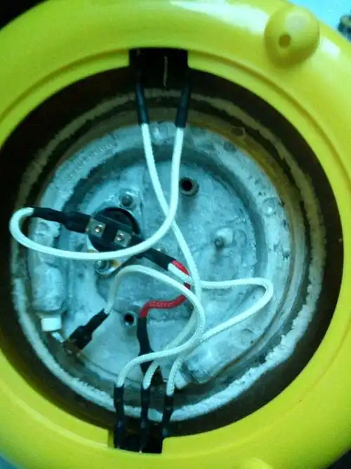 电煮锅的开关和插座接线对吗