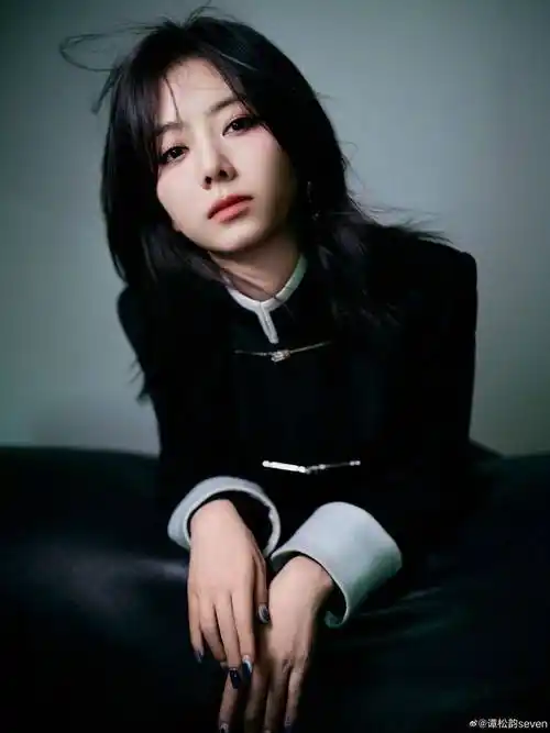 谭松韵这萌妹的脸没想全包眼线也这么美真就是可盐可甜啊