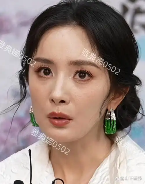 六公主镜头下的杨幂,好奇怪她脸上明明没有皱纹就是看着老.