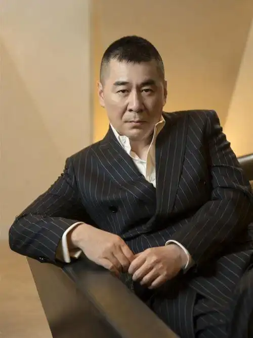 陈建斌,1970年6月27日生于新疆维吾尔自治区乌鲁木齐市天山区,中国男