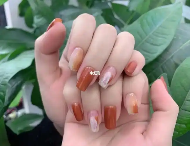 78秋天的颜色焦糖色美甲
