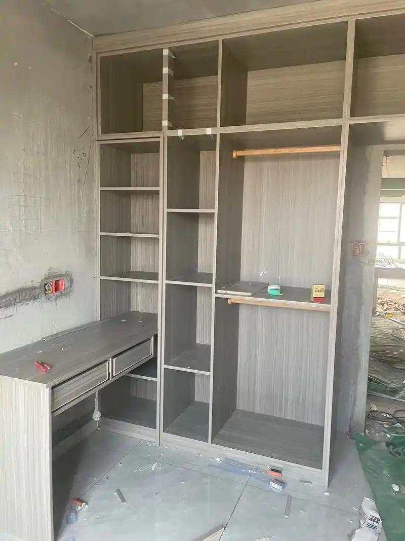 纯手工制作,挑战定制三合一组装衣柜,封边不用了,还是扣条做的 - 抖音