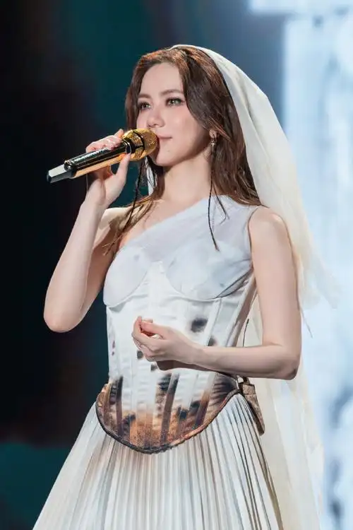 #邓紫棋iamgloria世界巡回演唱会#