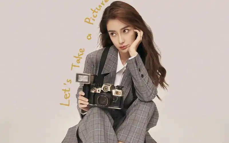 angelababy萌宠大片高清桌面壁纸