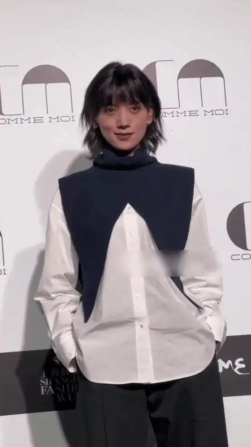 刘恺威现任前任都是一身黑白配,一个又酷又飒一个婀娜性感,有福